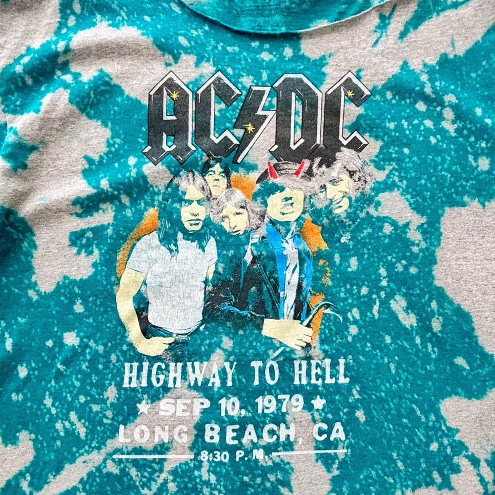 AC/DC • Vintage Teal Tie-Dye ‘Highway to Hell’ Tour Merch Graphic Tee - Size XL - Picture 7 of 9